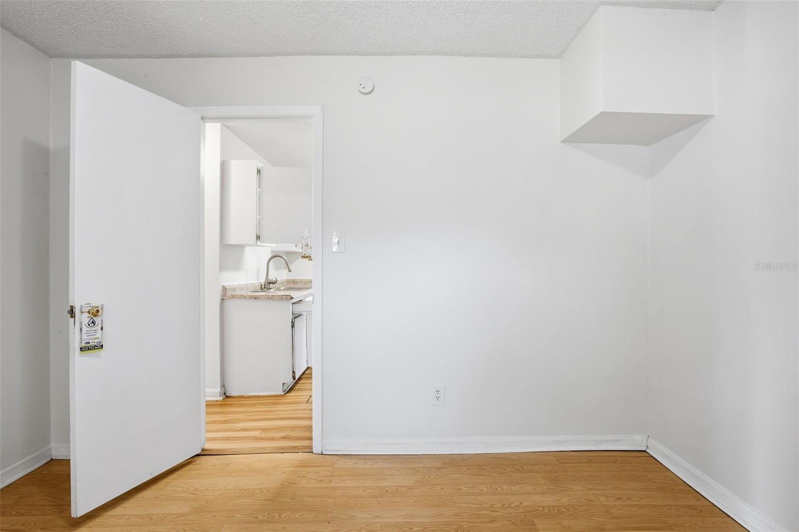 1510 E NAVAJO AVE — photo 16