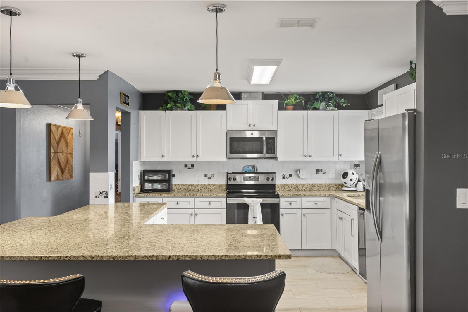 920 ALICIA AVE — photo 12