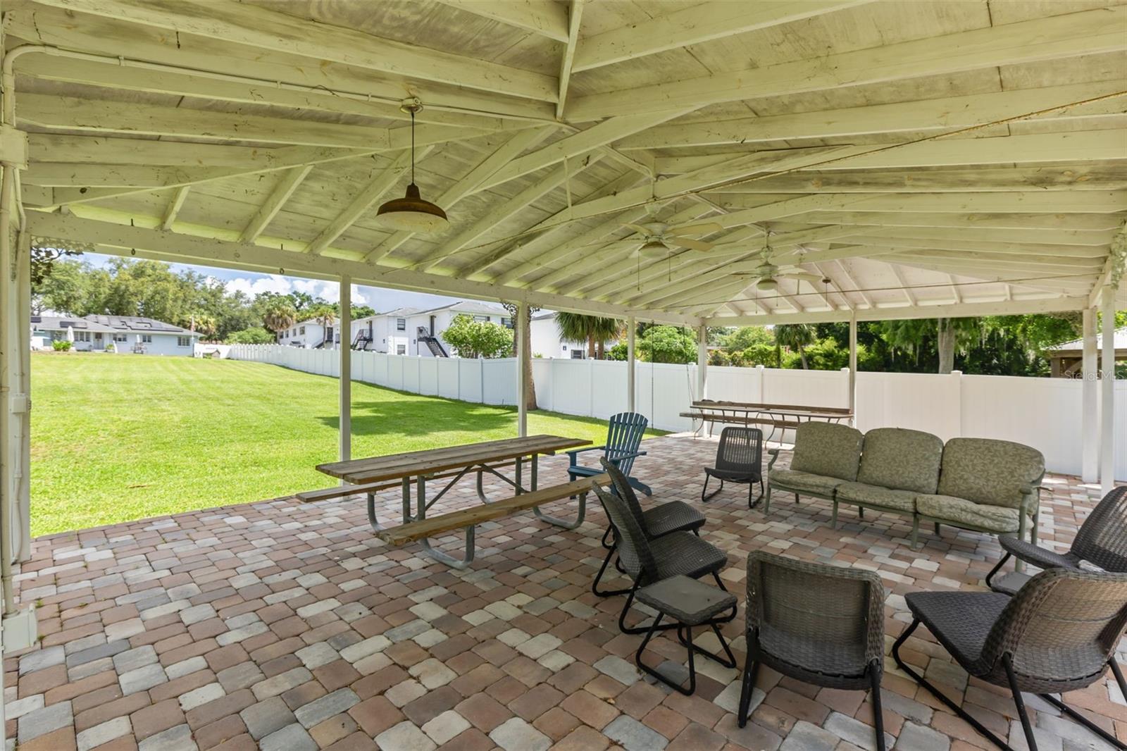 920 ALICIA AVE — photo 36