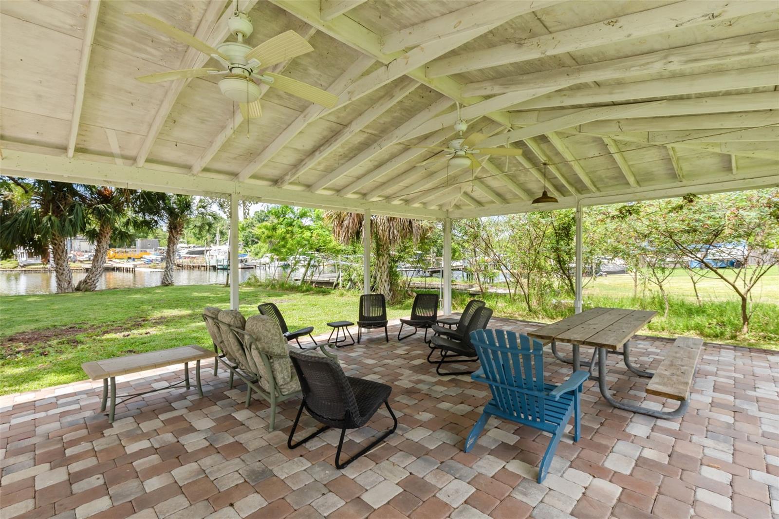 920 ALICIA AVE — photo 35