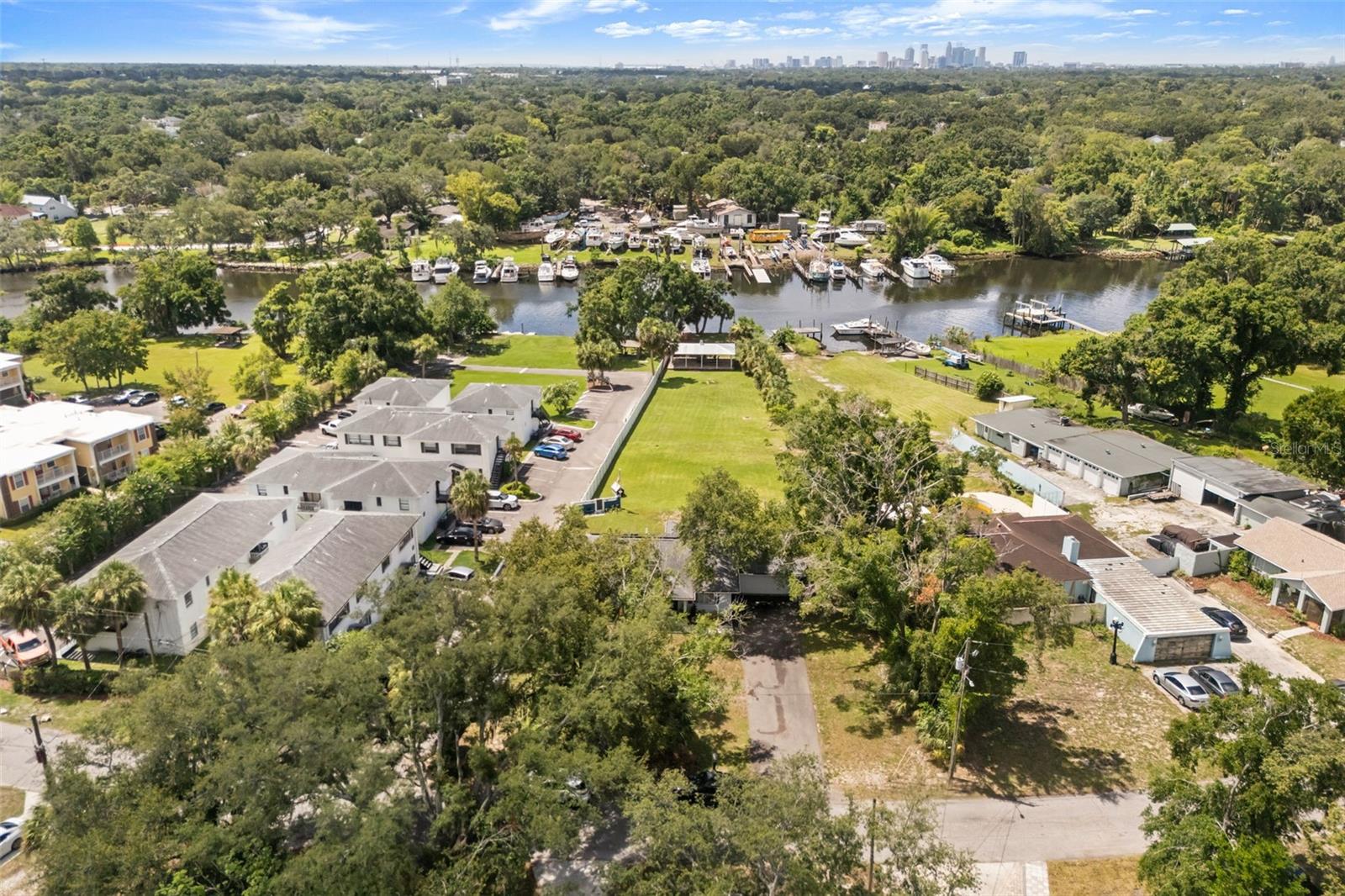 920 ALICIA AVE — photo 38