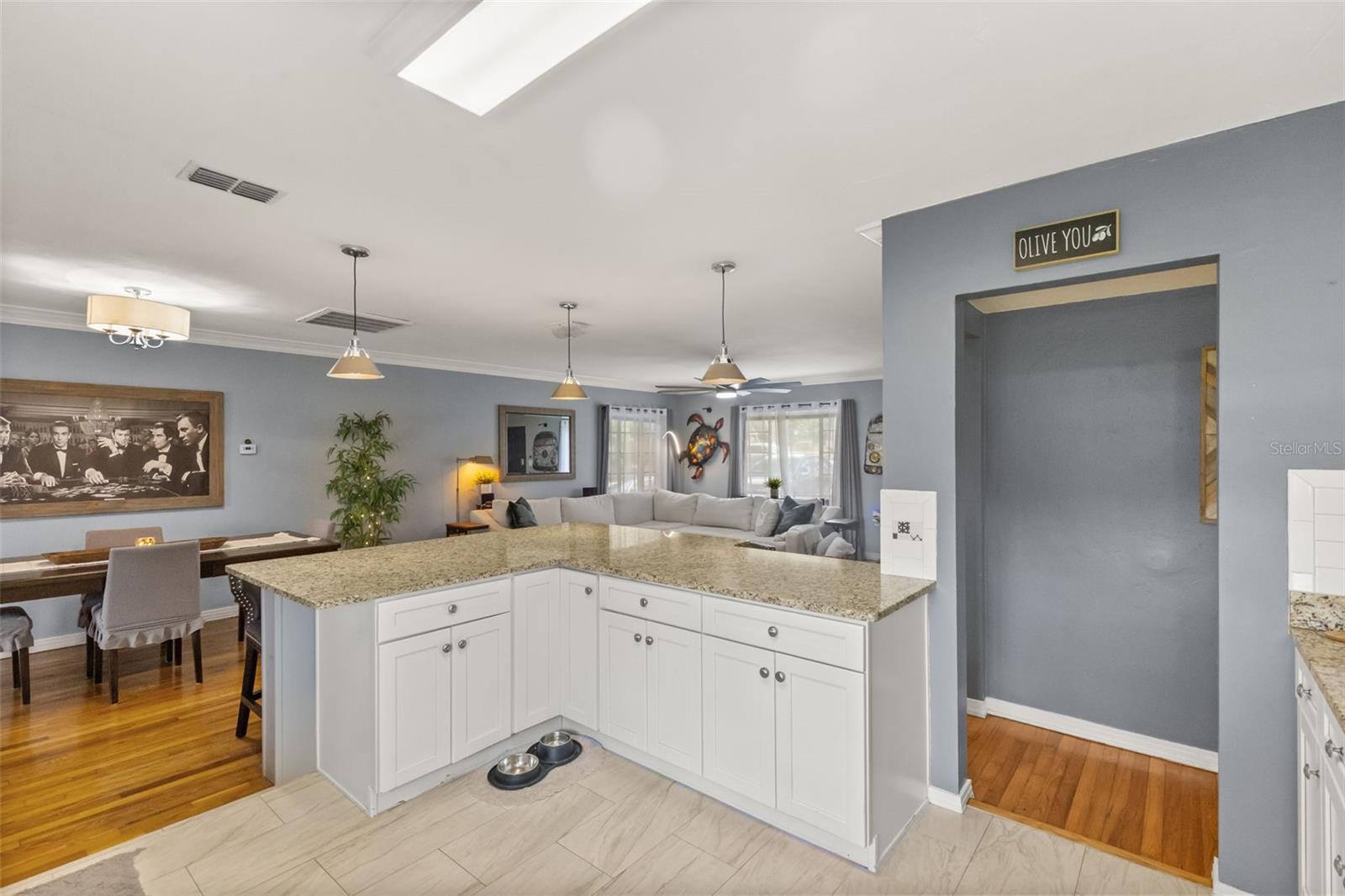 920 ALICIA AVE — photo 15