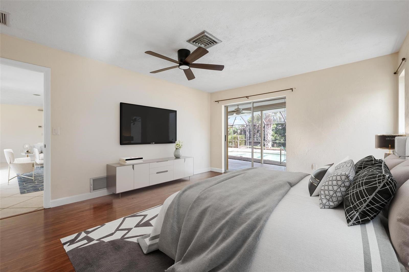 1011 PINE FOREST CT — photo 23