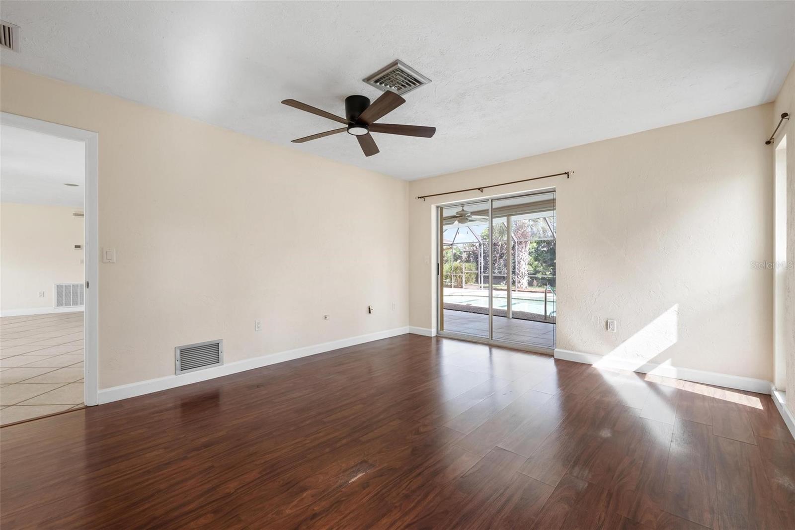 1011 PINE FOREST CT — photo 24
