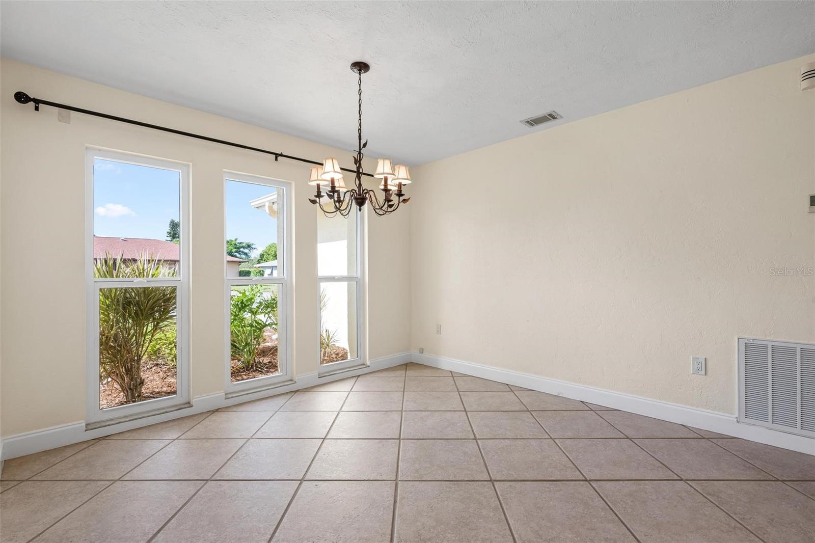 1011 PINE FOREST CT — photo 11
