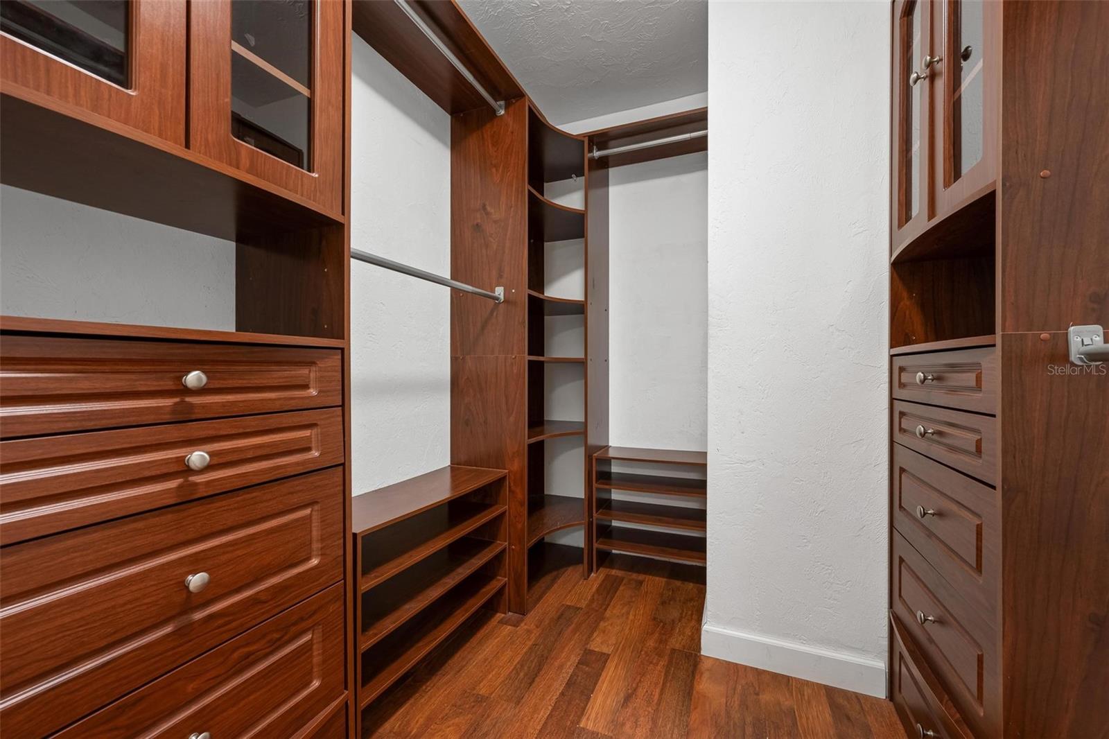 1011 PINE FOREST CT — photo 26