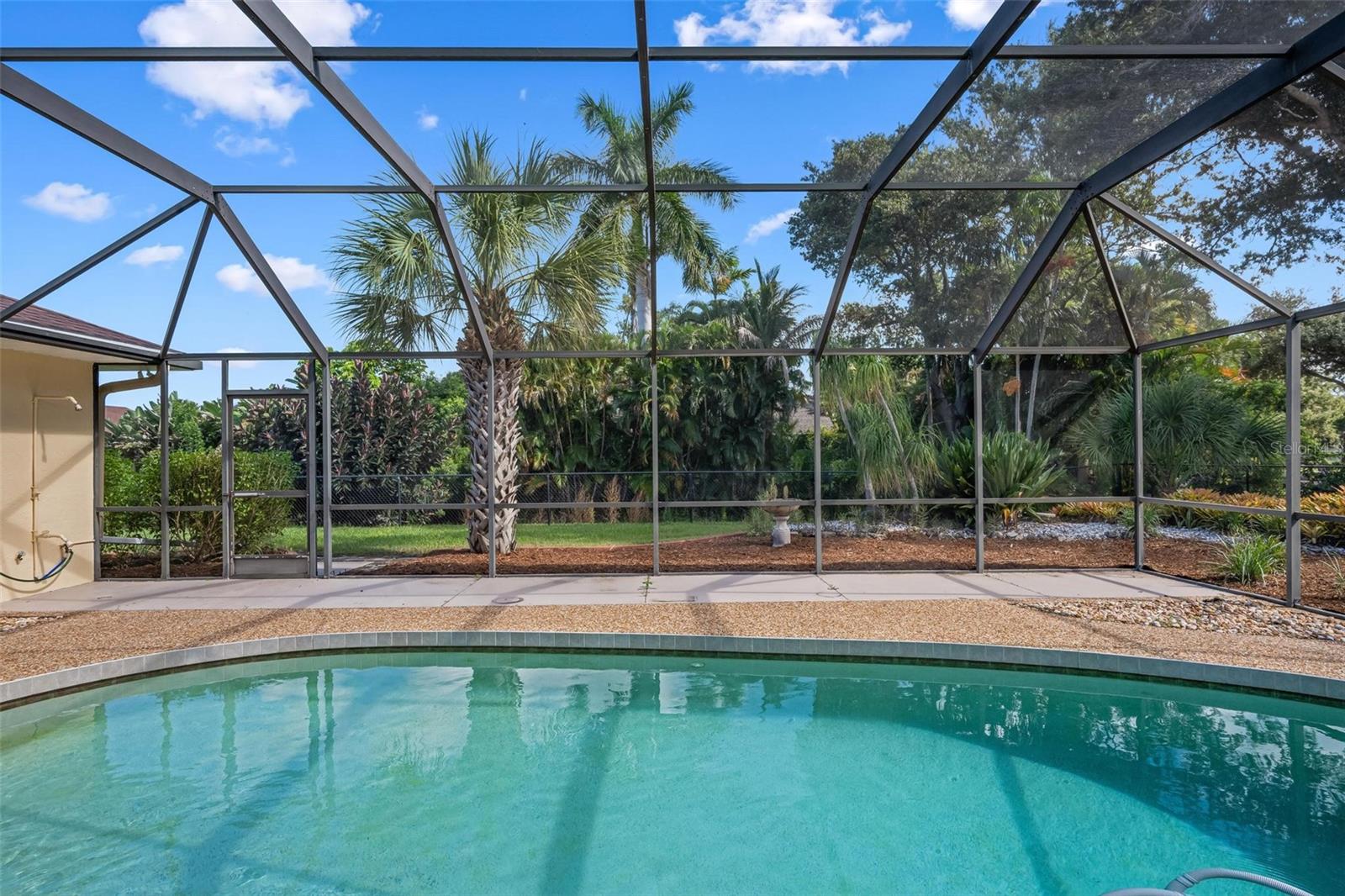 1011 PINE FOREST CT — photo 38