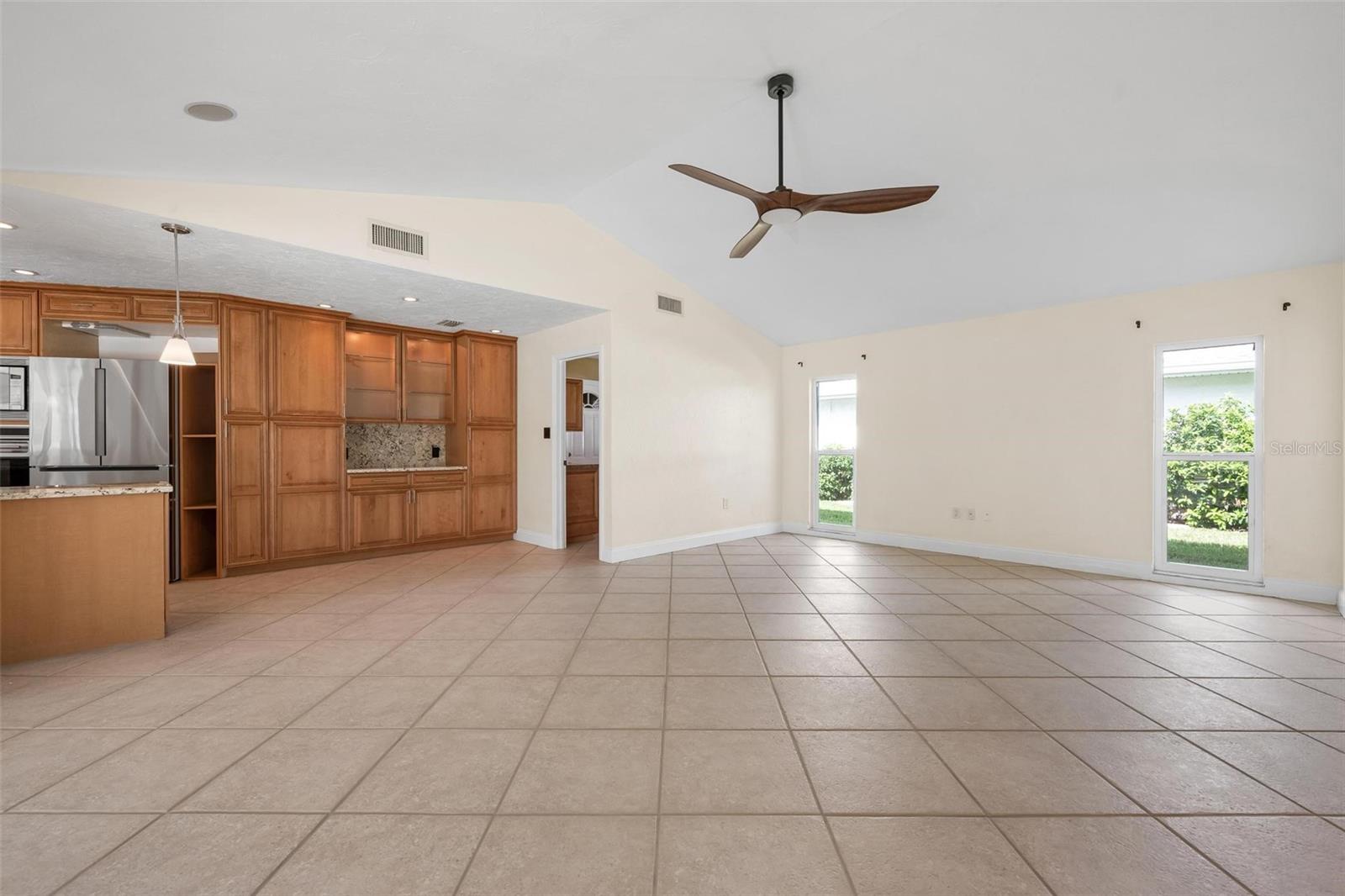 1011 PINE FOREST CT — photo 18