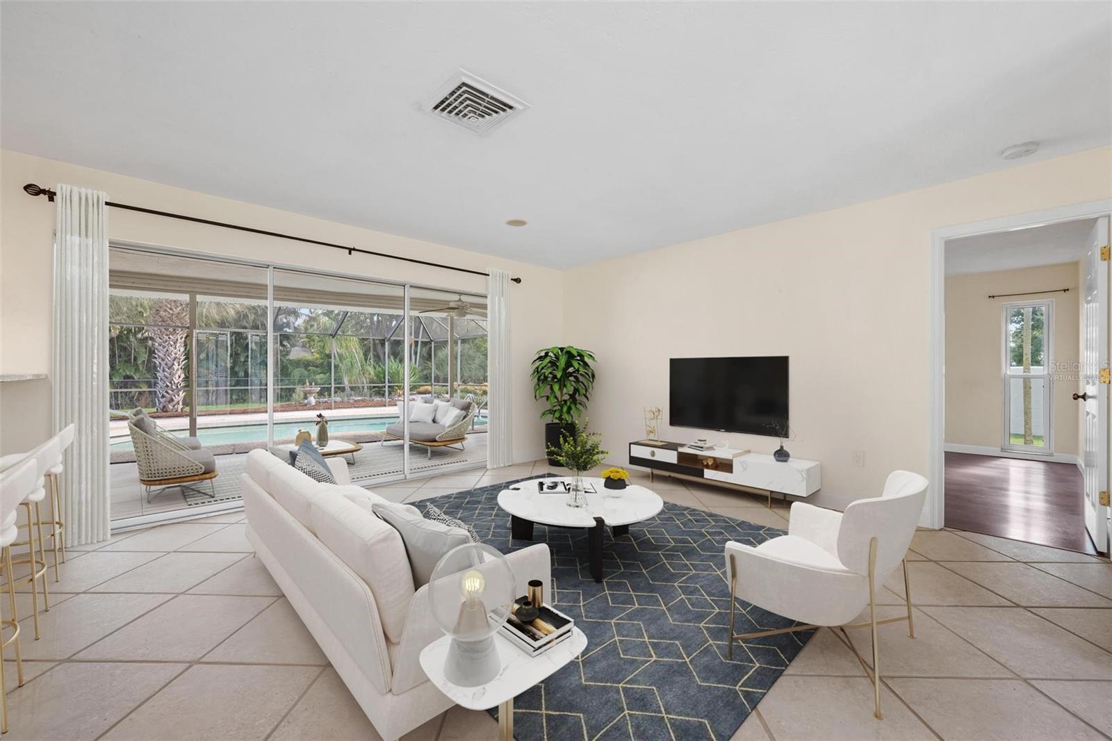 1011 PINE FOREST CT — photo 4
