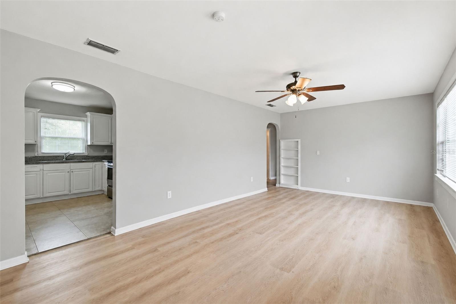 2817 HAWTHORNE ST — photo 15