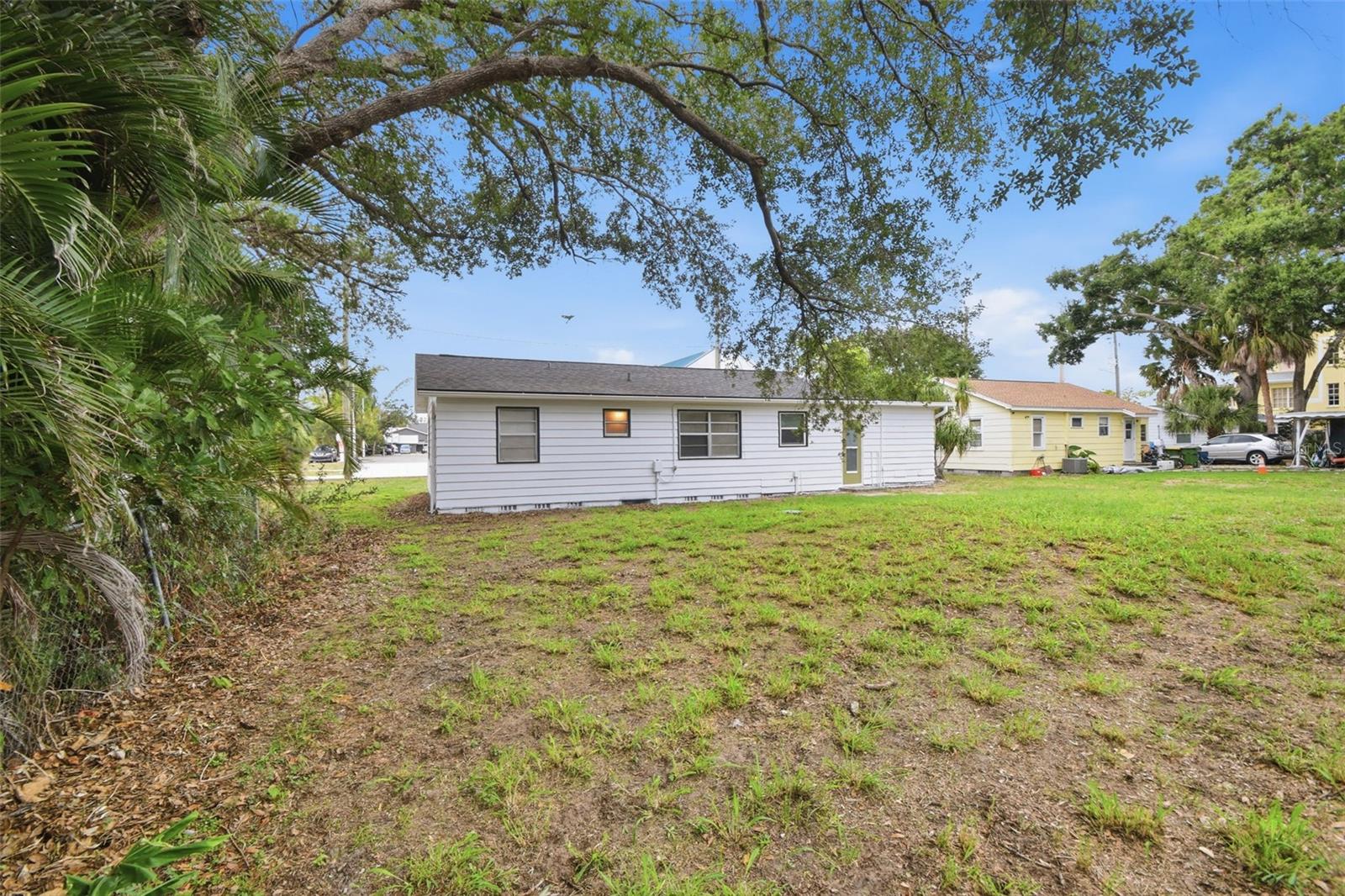 2817 HAWTHORNE ST — photo 47
