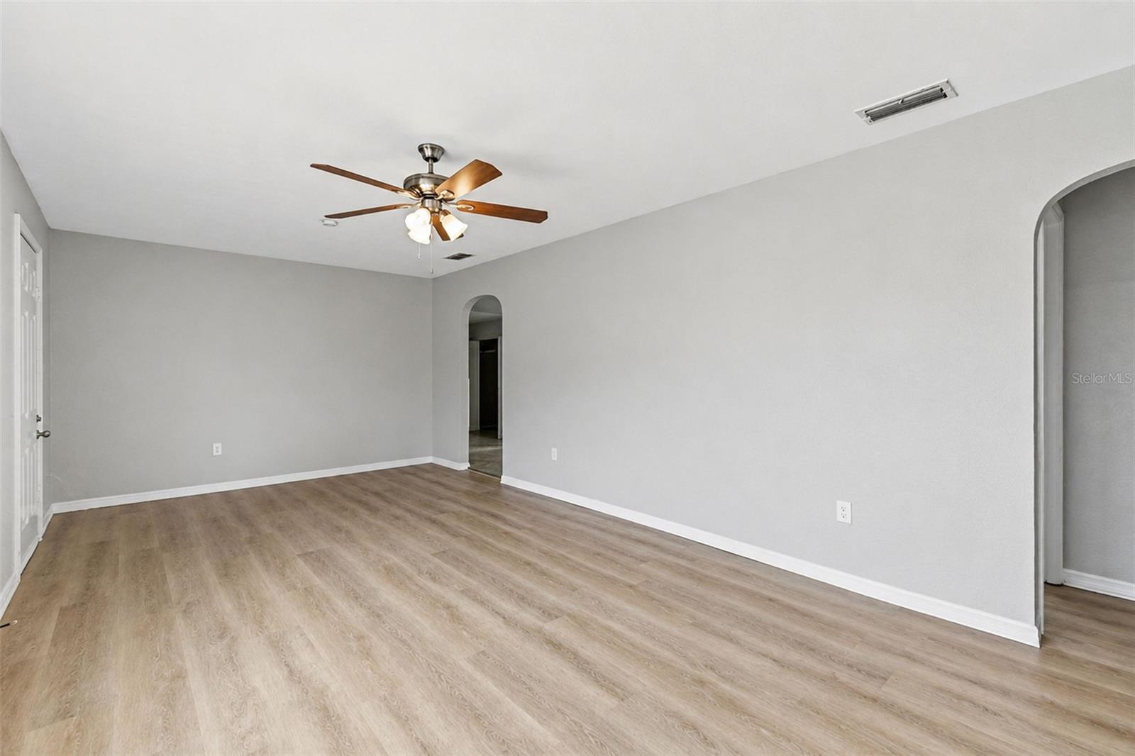 2817 HAWTHORNE ST — photo 14