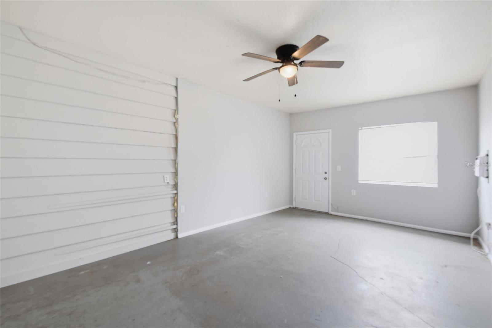 2817 HAWTHORNE ST — photo 34