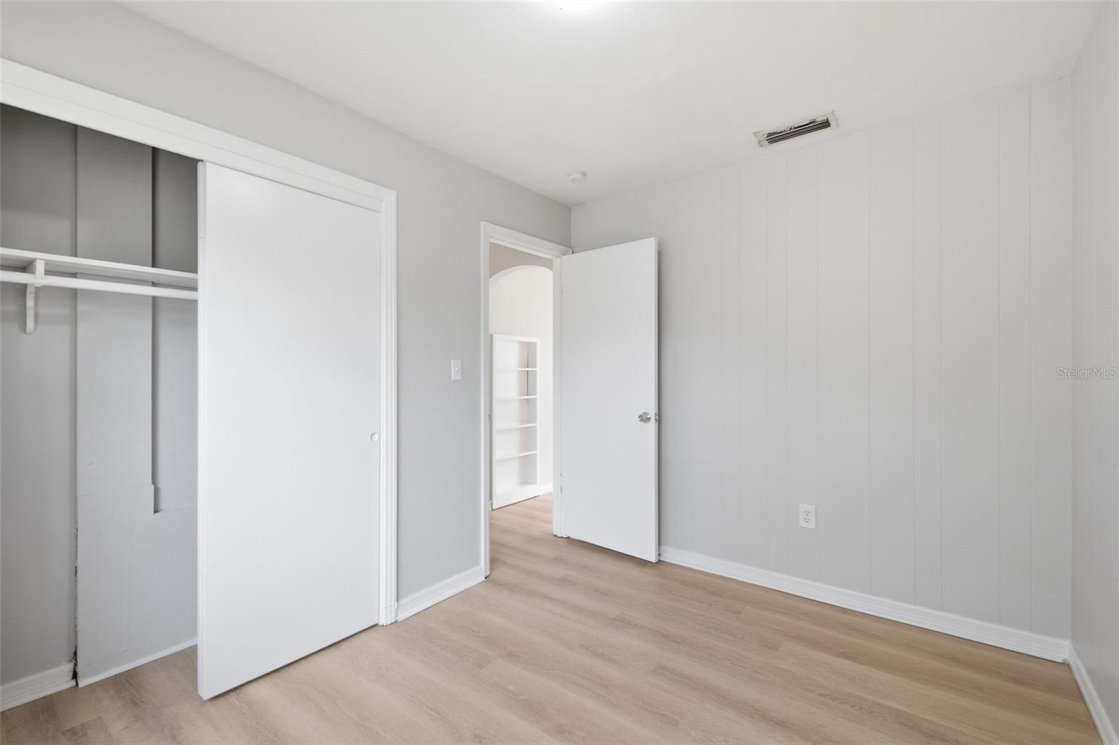 2817 HAWTHORNE ST — photo 32
