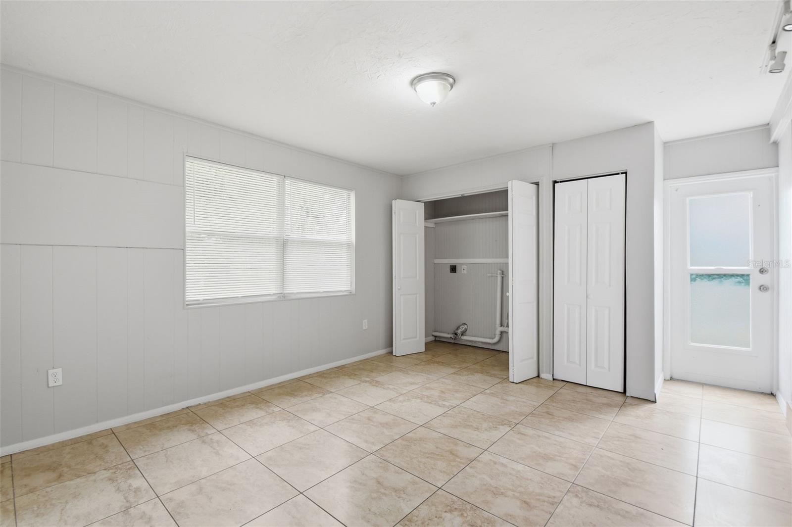 2817 HAWTHORNE ST — photo 20