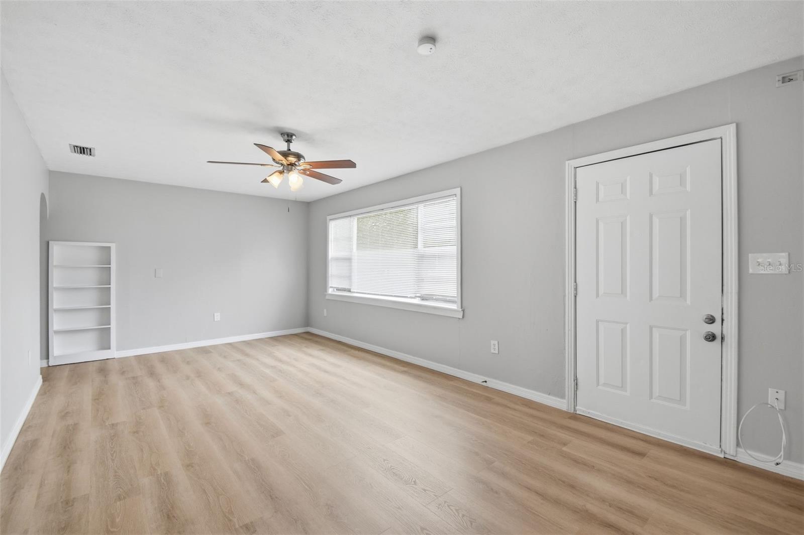 2817 HAWTHORNE ST — photo 12