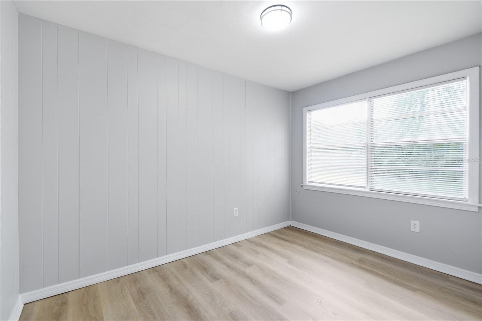 2817 HAWTHORNE ST — photo 30