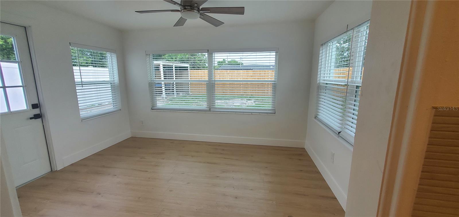 3611 SHERYL HILL DR — photo 3