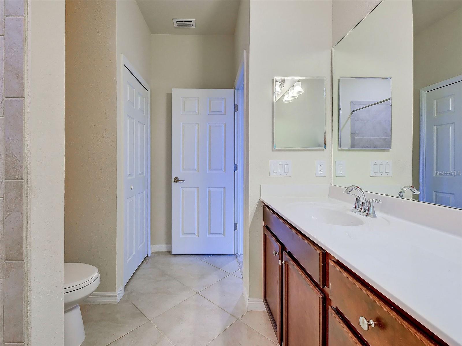 20217 LAGENTE CIR — photo 45