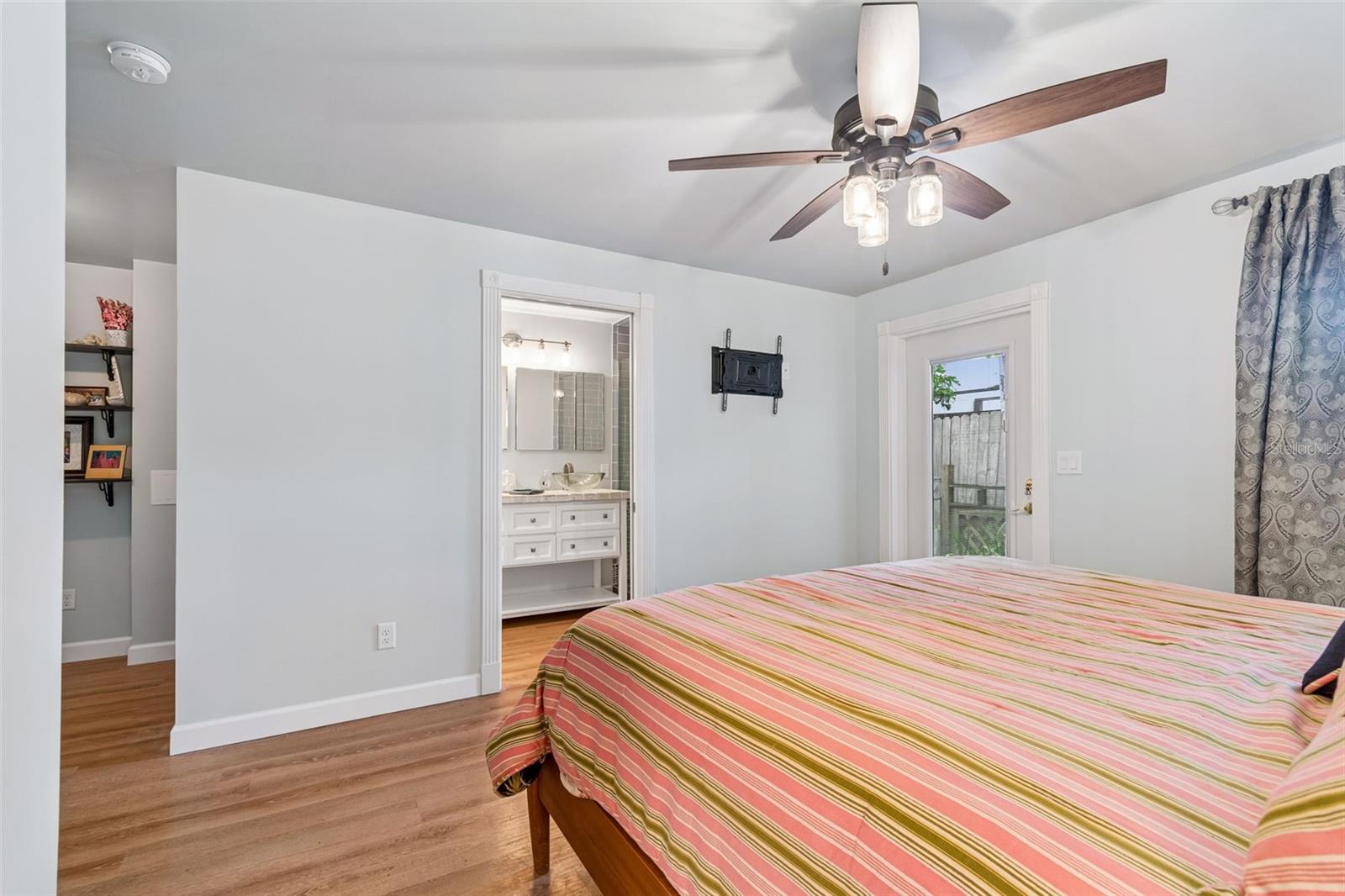 159 BISCAYNE AVE — photo 37
