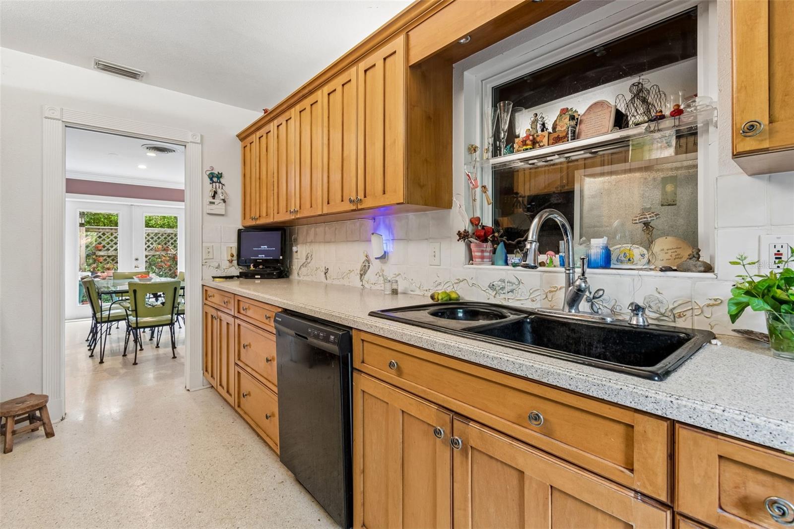 159 BISCAYNE AVE — photo 20