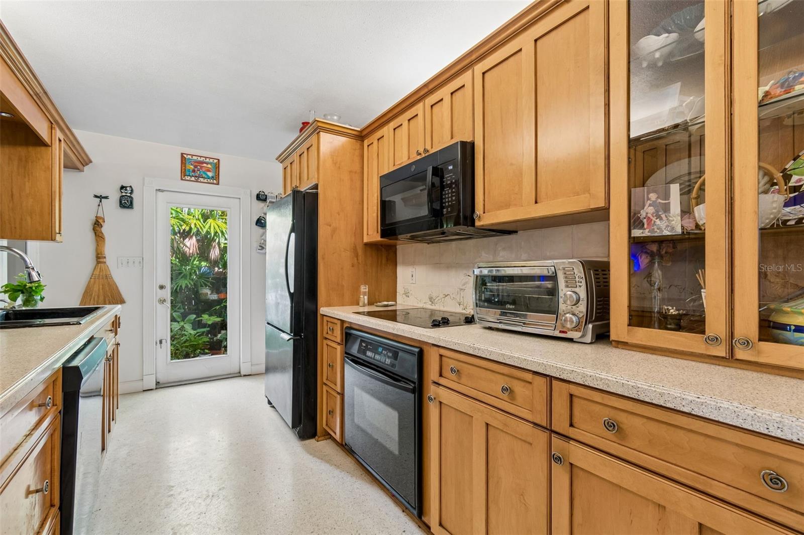 159 BISCAYNE AVE — photo 18