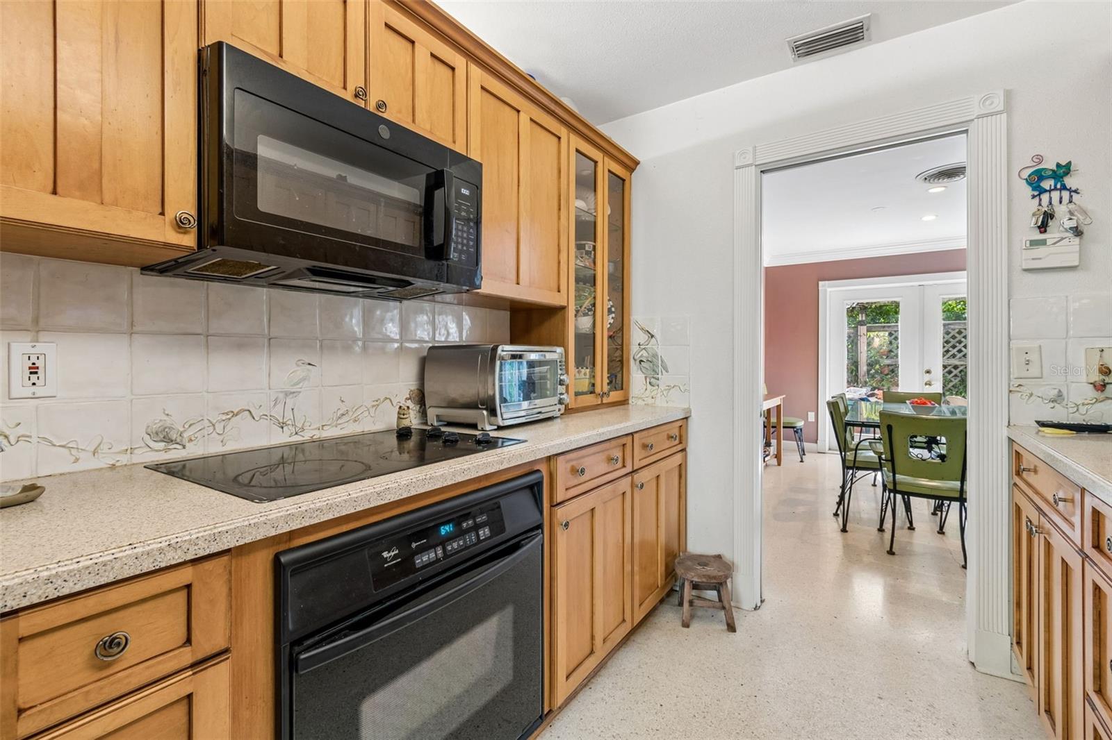 159 BISCAYNE AVE — photo 21