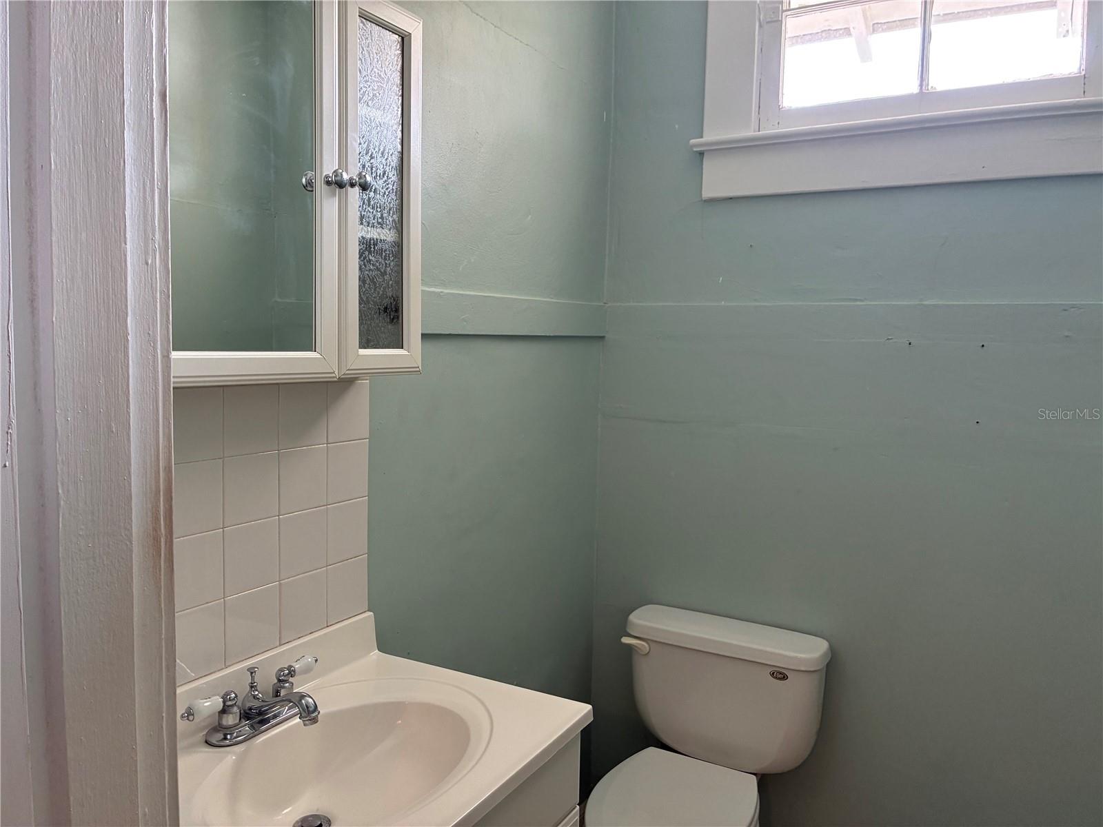 611 S WILLOW AVE — photo 26
