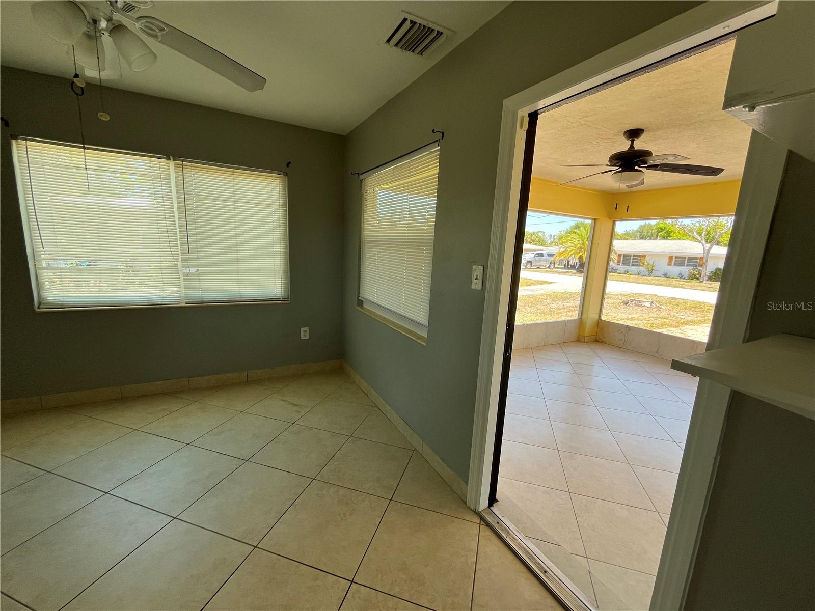 2154 INNER CASS CIR — photo 28