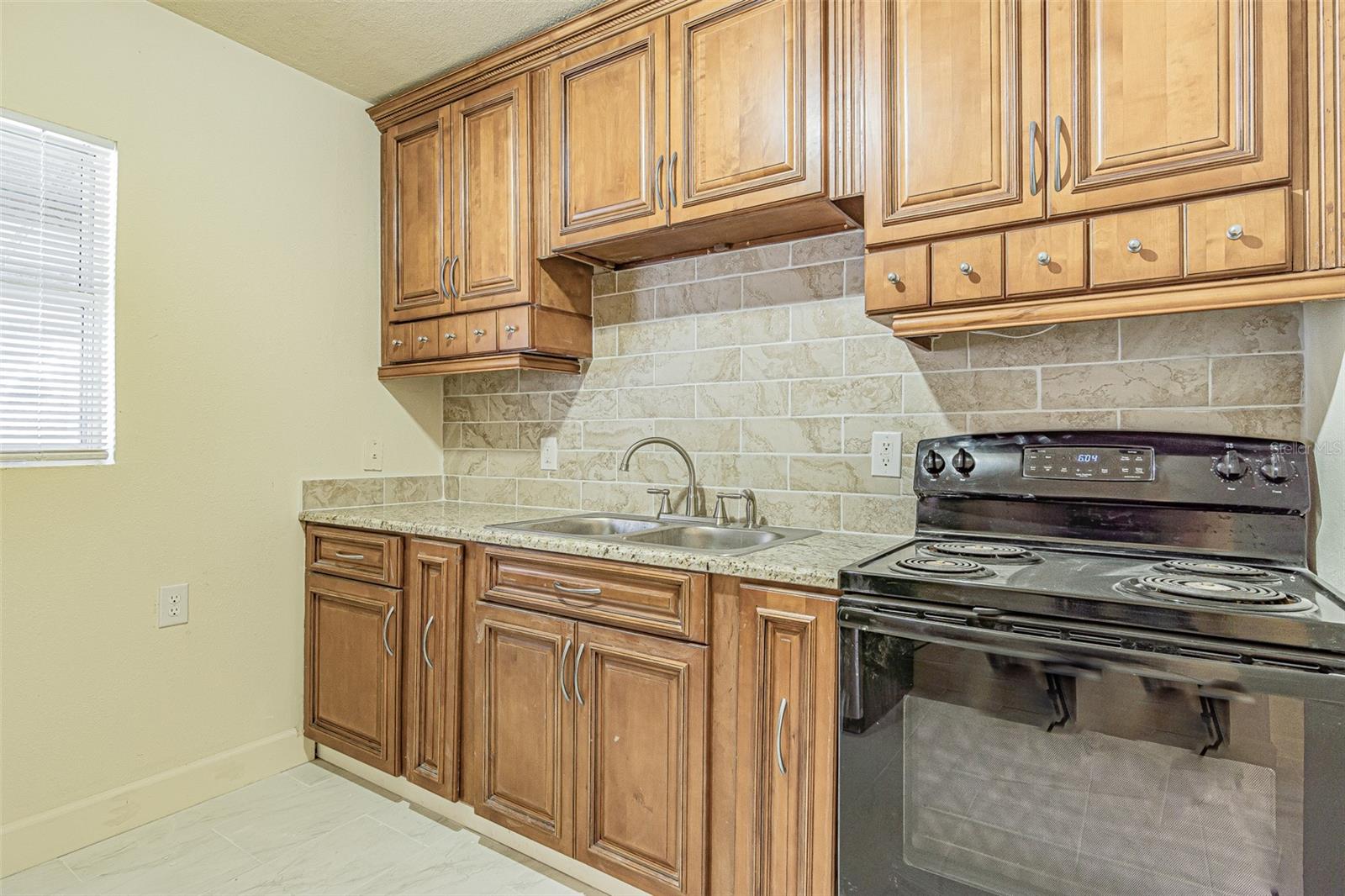 14918 PINECREST RD — photo 3