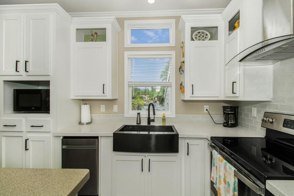 6820 AMANDA VISTA CIR — photo 12
