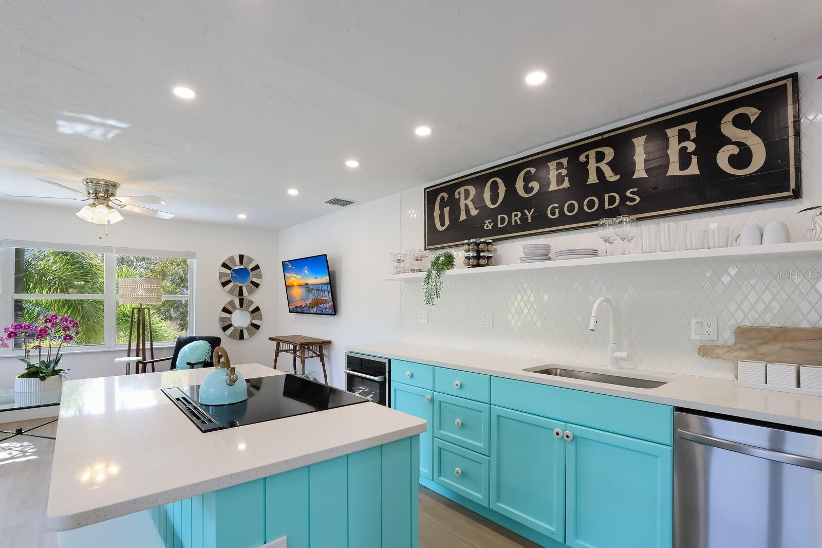 161 GOLDEN GATE PT — photo 40