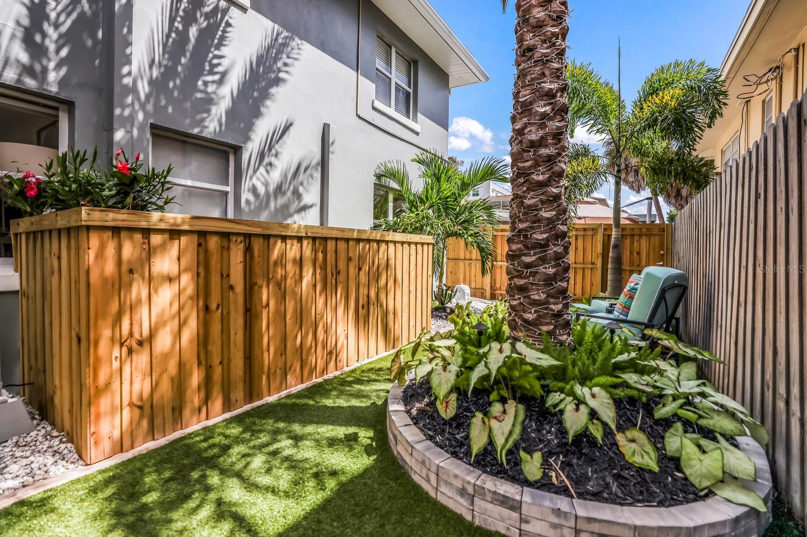 161 GOLDEN GATE PT — photo 29