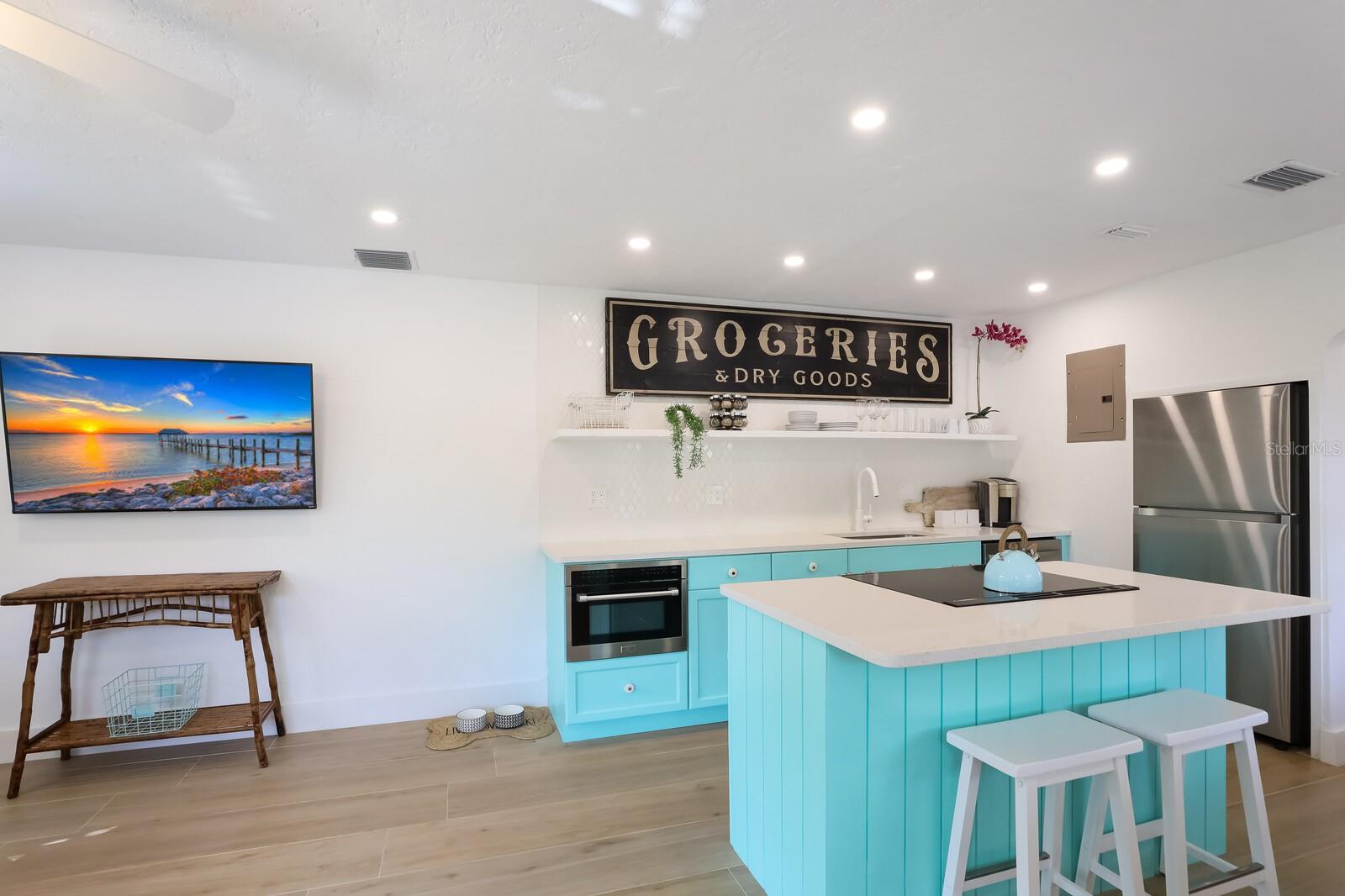161 GOLDEN GATE PT — photo 37