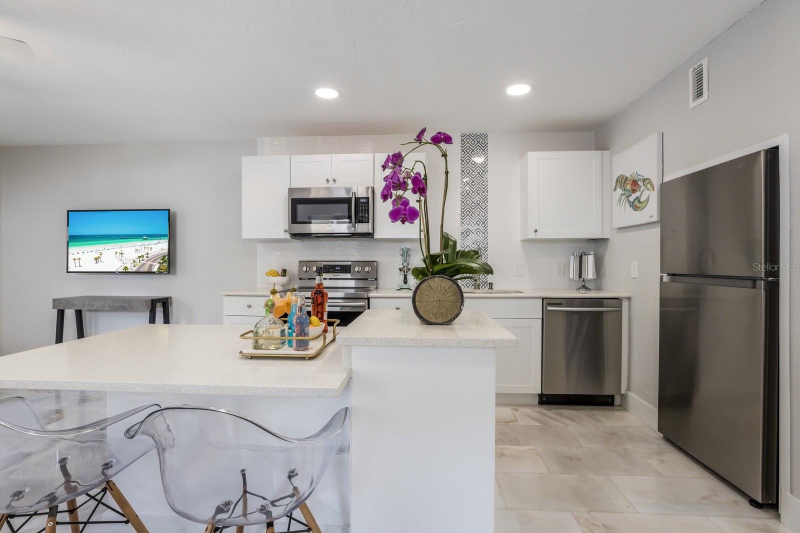 161 GOLDEN GATE PT — photo 16