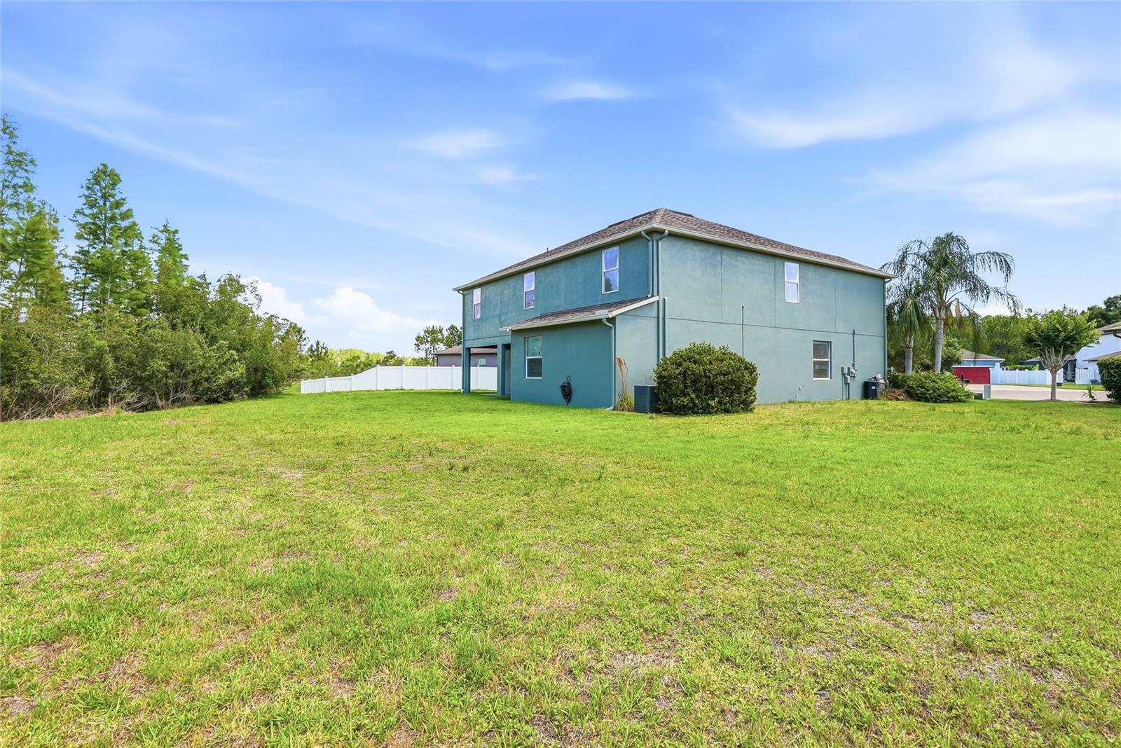 3987 ROUND TABLE CT — photo 44