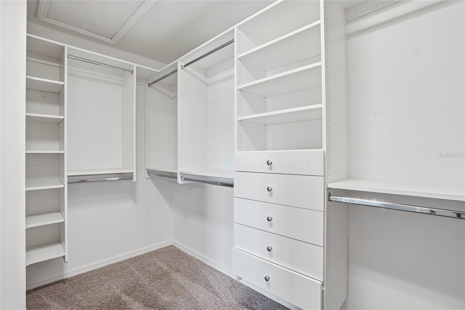3987 ROUND TABLE CT — photo 29