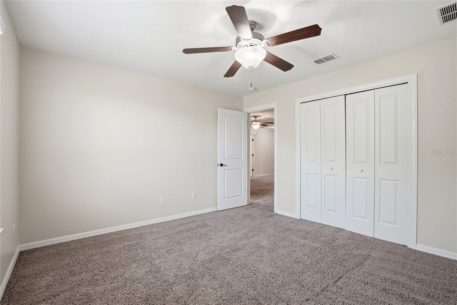 3987 ROUND TABLE CT — photo 36