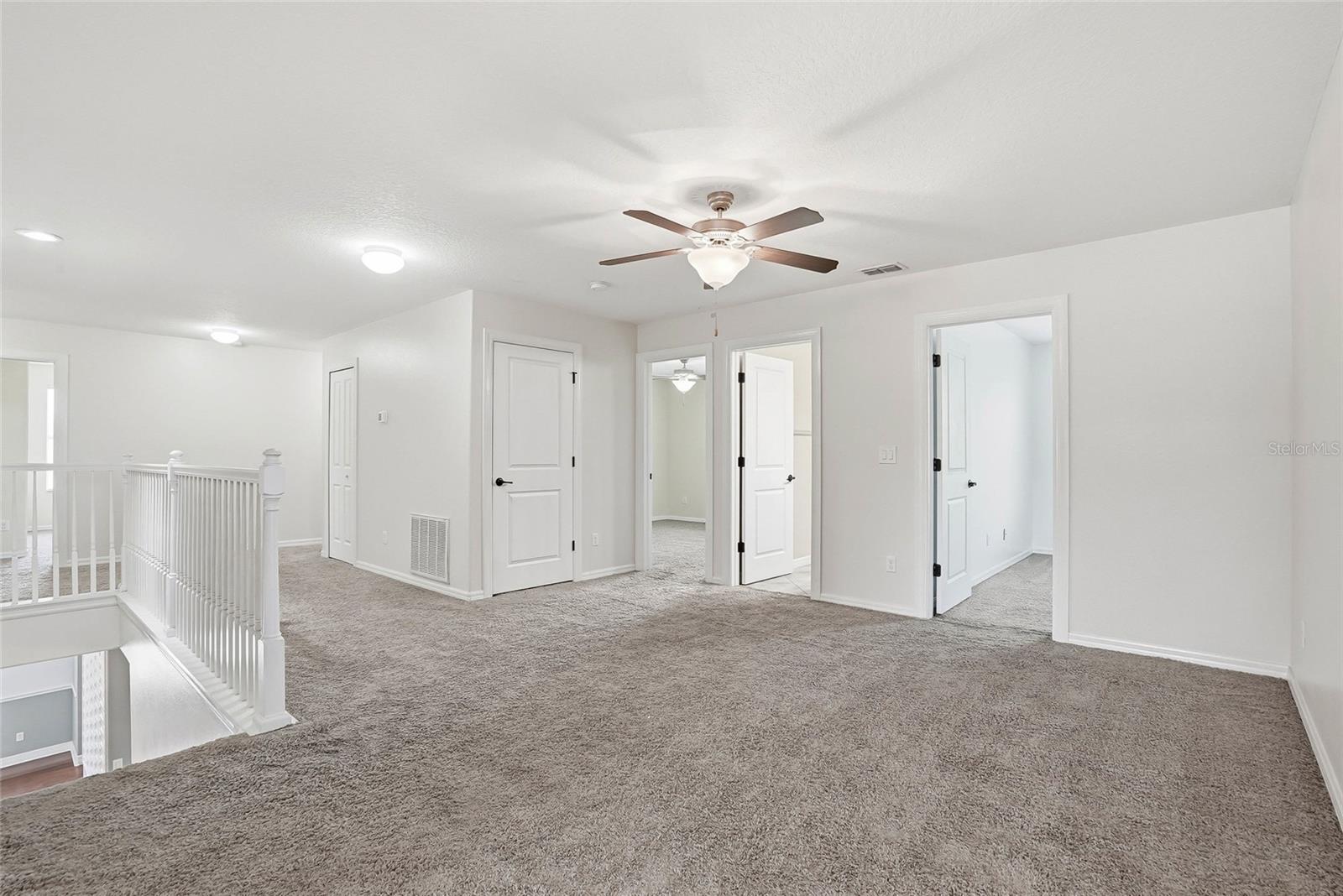 3987 ROUND TABLE CT — photo 22