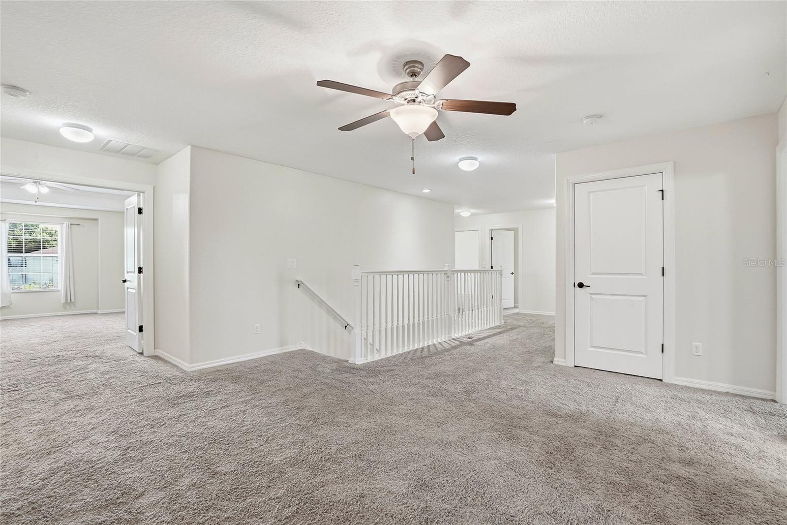 3987 ROUND TABLE CT — photo 24