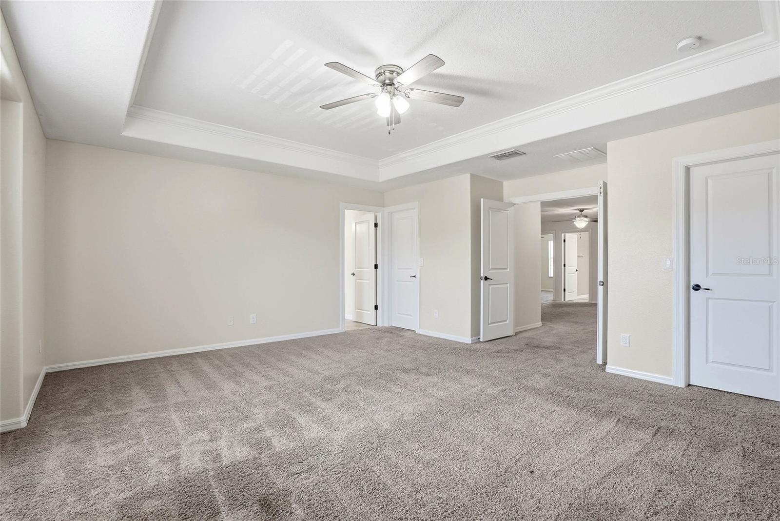 3987 ROUND TABLE CT — photo 27
