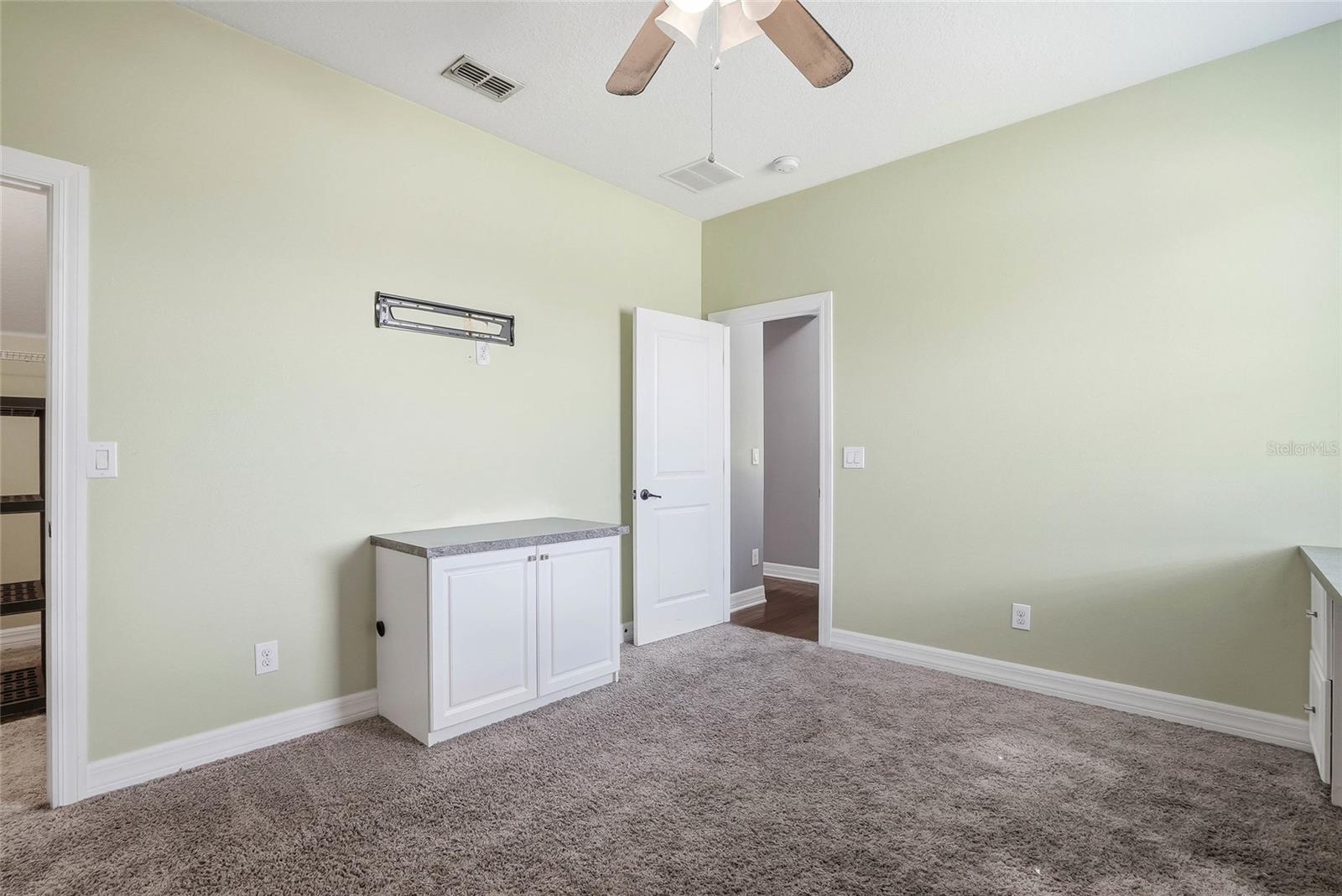 3987 ROUND TABLE CT — photo 20