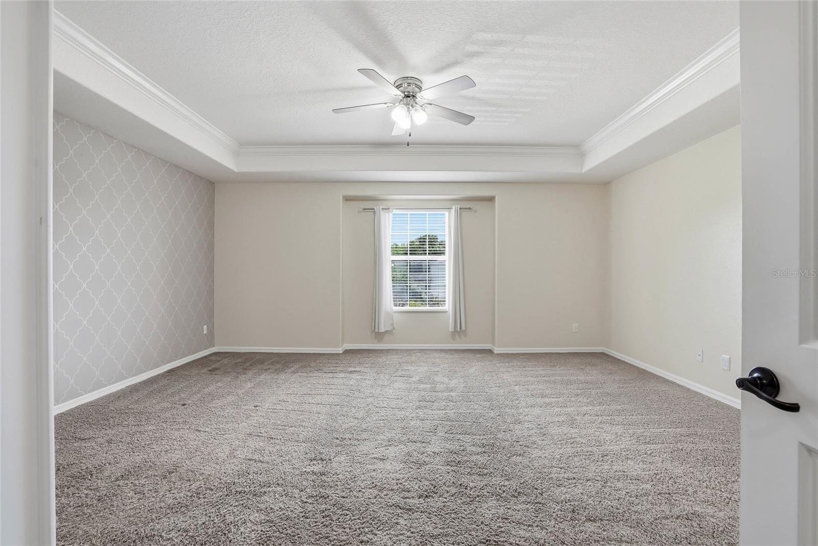 3987 ROUND TABLE CT — photo 25