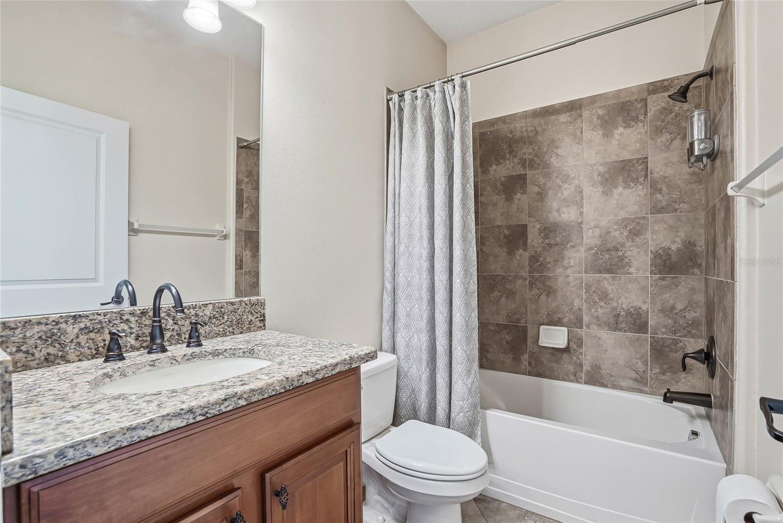 3987 ROUND TABLE CT — photo 21