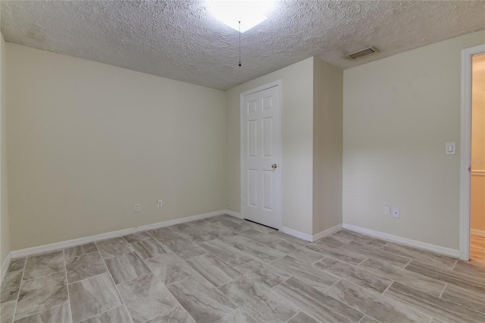 10406 RECLINATA LN — photo 35