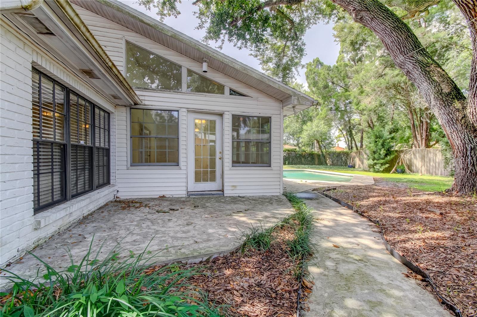 10406 RECLINATA LN — photo 52