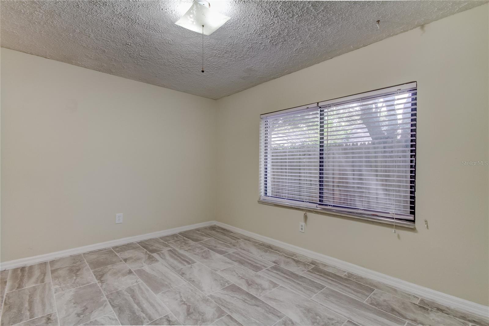 10406 RECLINATA LN — photo 37