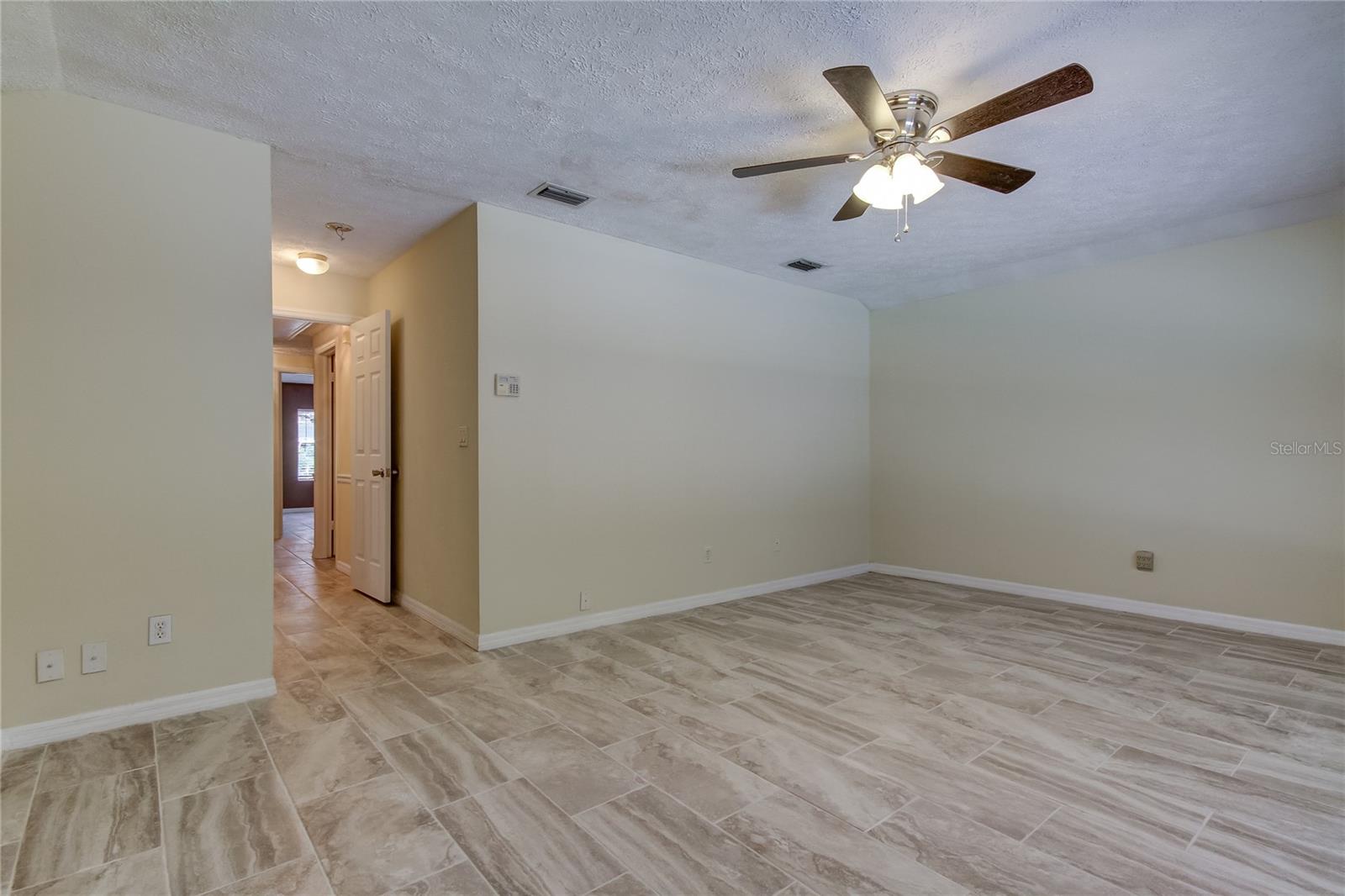 10406 RECLINATA LN — photo 44