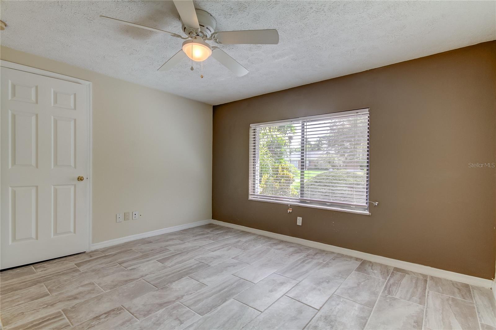 10406 RECLINATA LN — photo 30