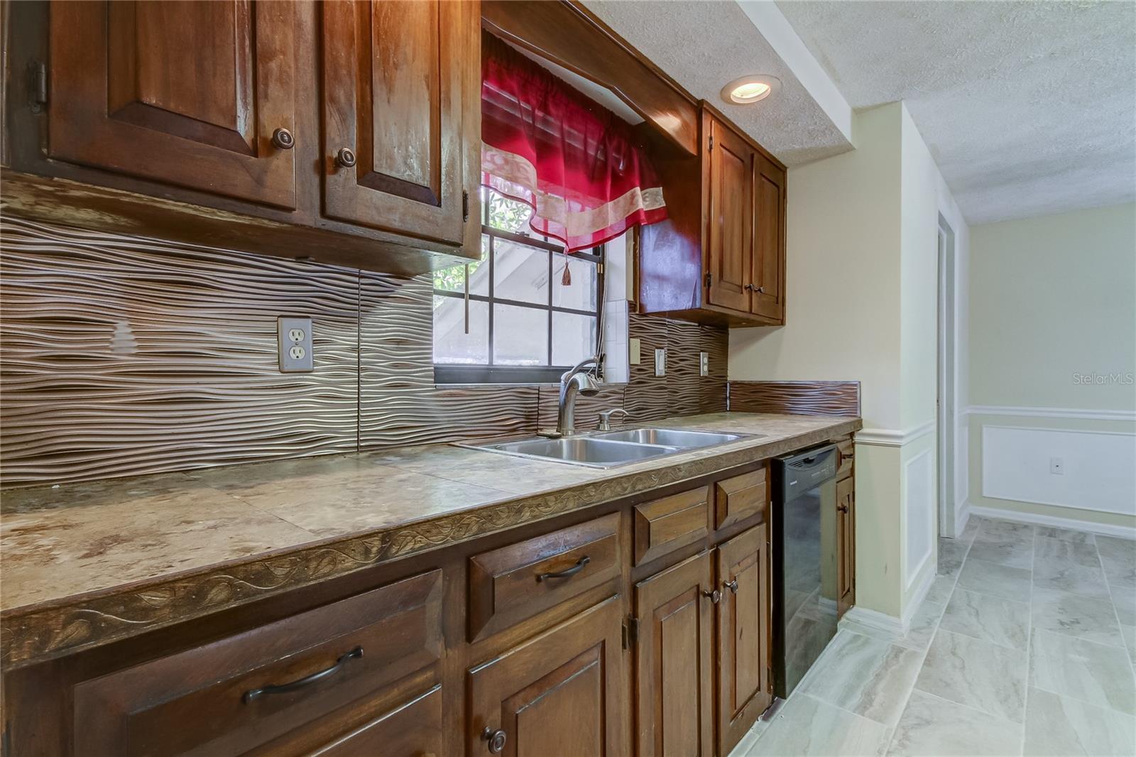10406 RECLINATA LN — photo 11